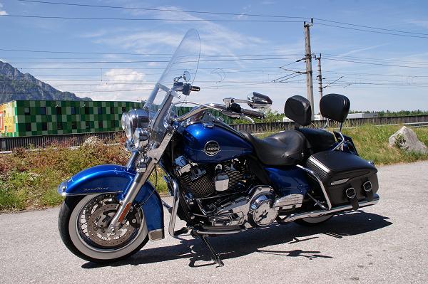 Harley Davidson FLHRC Road King Classic