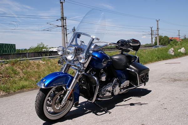 Harley Davidson FLHRC Road King Classic