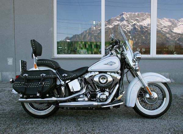 Harley Davidson FLSTC Heritage Softail 