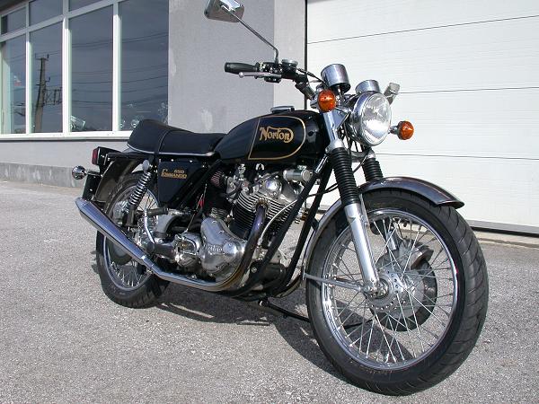 Norton Commando 850