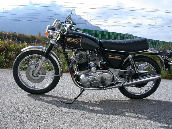 Norton Commando 850