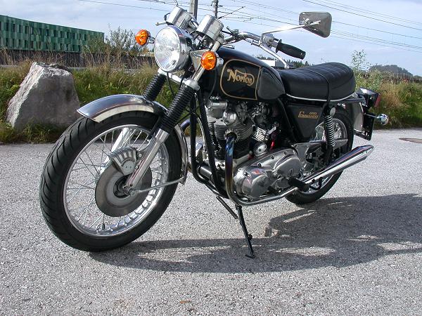 Norton Commando 850