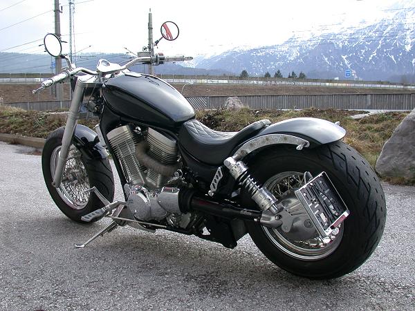 Suzuki VS 1400 Intruder Black Jewel