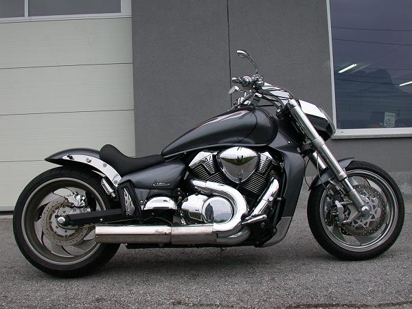 Suzuki VZR 1800 Intruder Flame