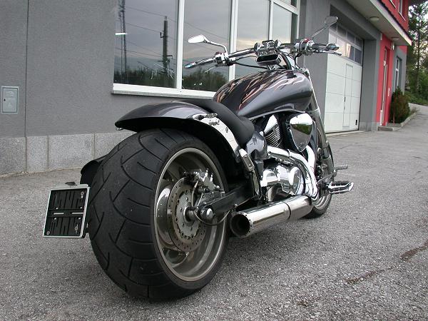 Suzuki VZR 1800 Intruder Flame