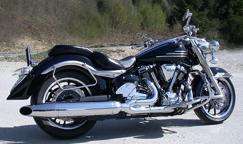 Yamaha XV 1900A Midnight Star Road King