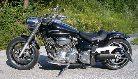 Yamaha XV 1900A Midnight Star Highway II