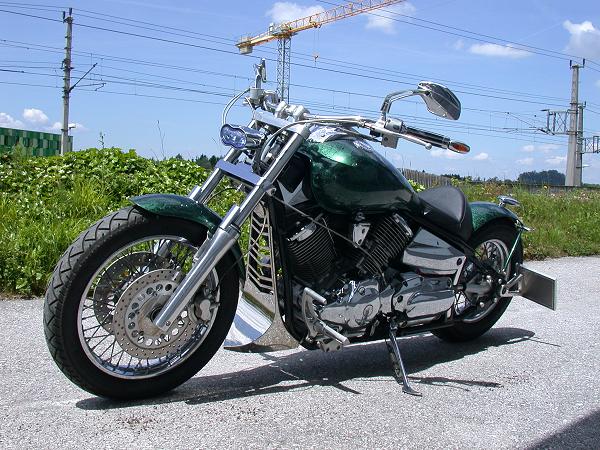 Yamaha XVS 1100 Drag Star Green